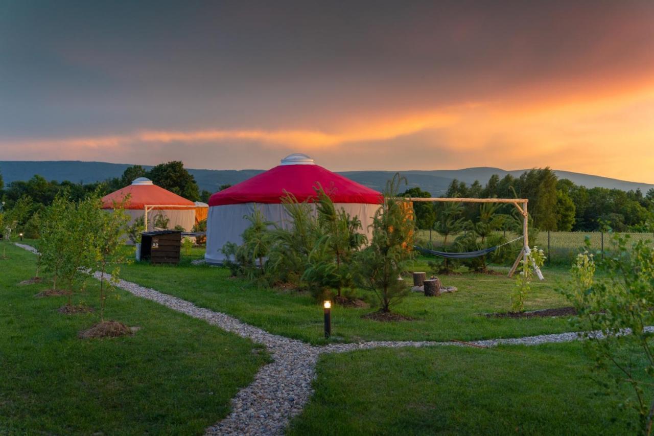 Izera Glamping Adults - Luksusowe Jurty&Spa Gajowka  المظهر الخارجي الصورة