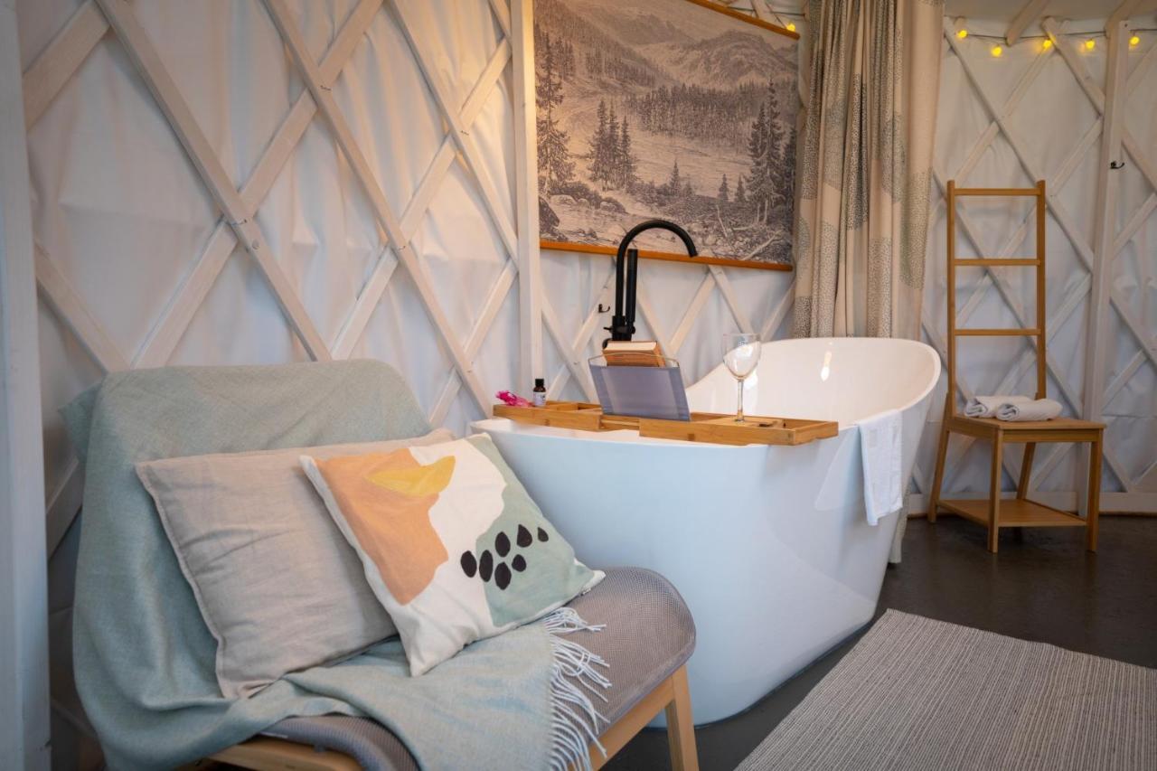 Izera Glamping Adults - Luksusowe Jurty&Spa Gajowka  المظهر الخارجي الصورة