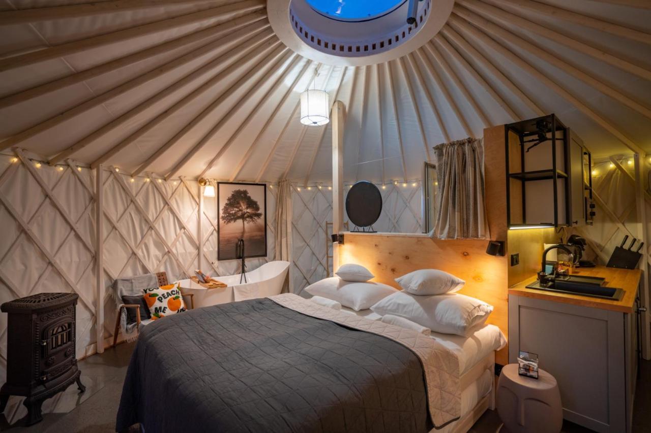 Izera Glamping Adults - Luksusowe Jurty&Spa Gajowka  المظهر الخارجي الصورة