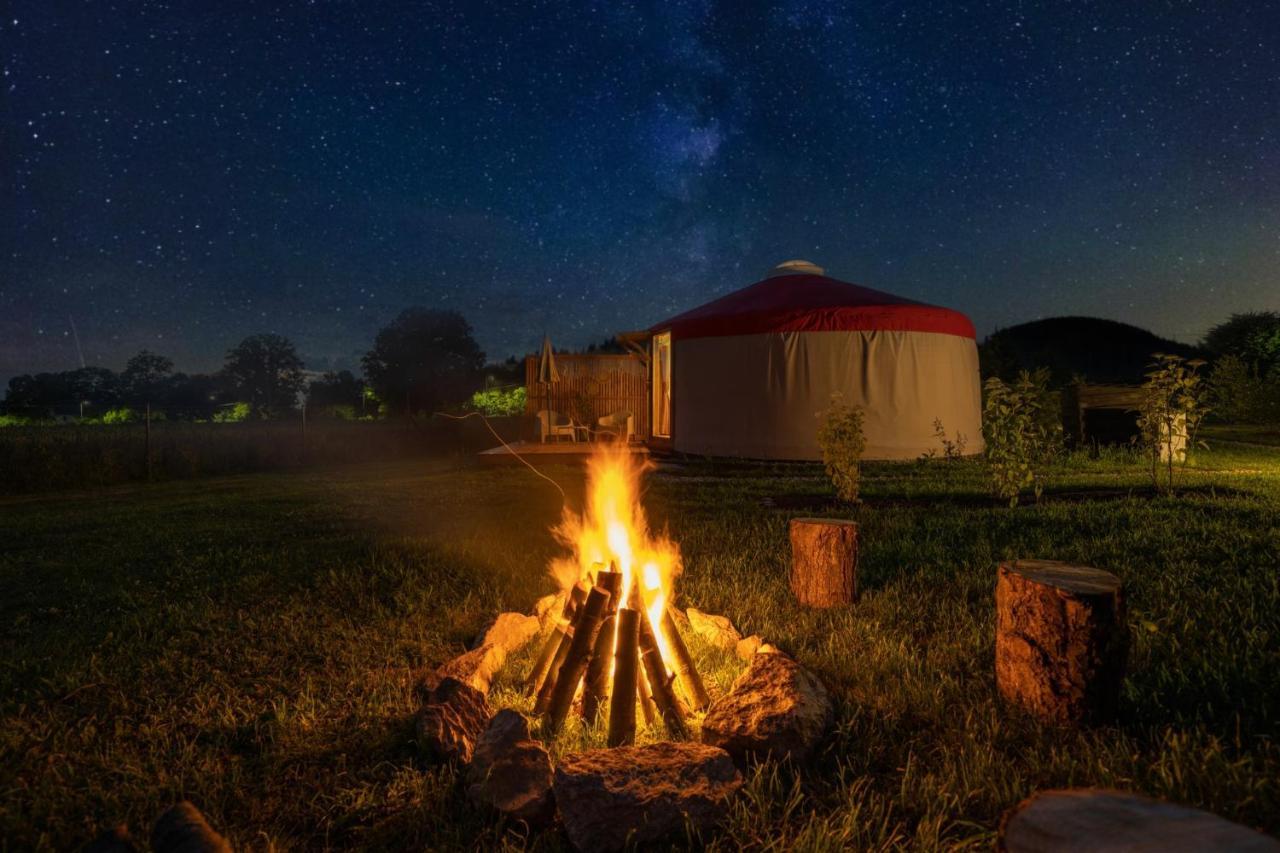 Izera Glamping Adults - Luksusowe Jurty&Spa Gajowka  المظهر الخارجي الصورة