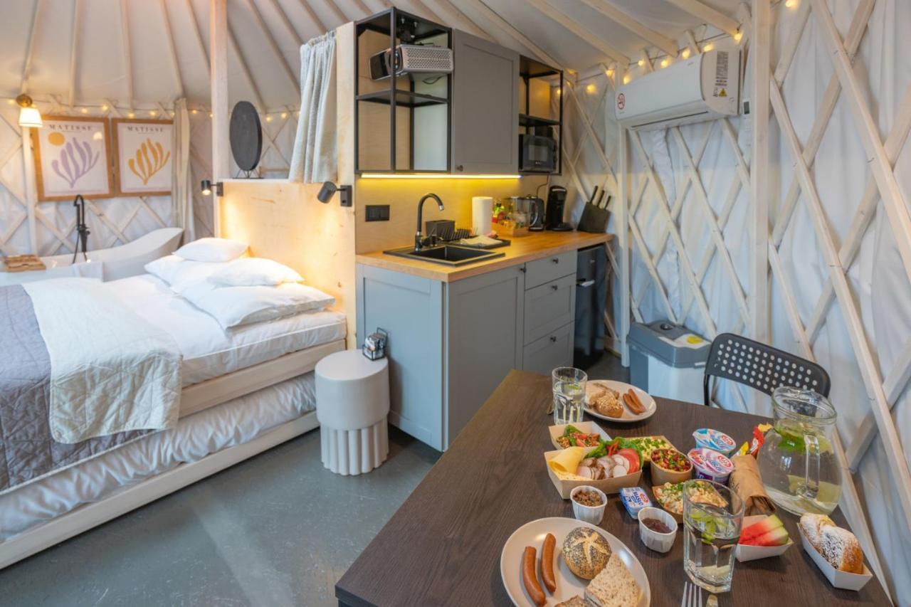 Izera Glamping Adults - Luksusowe Jurty&Spa Gajowka  المظهر الخارجي الصورة