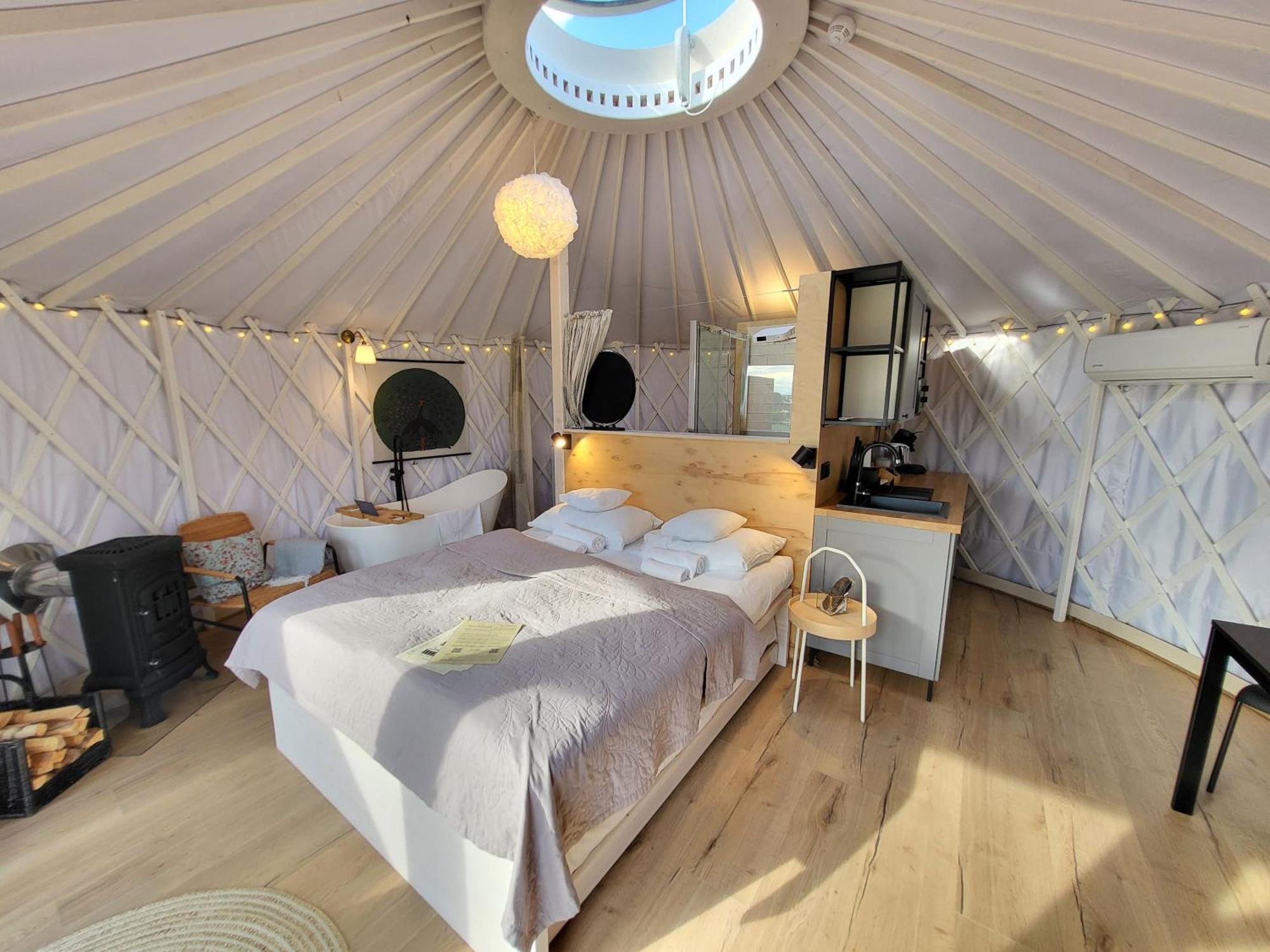 Izera Glamping Adults - Luksusowe Jurty&Spa Gajowka  المظهر الخارجي الصورة
